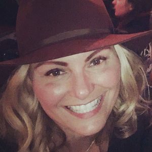 Meet your Posher, Rena